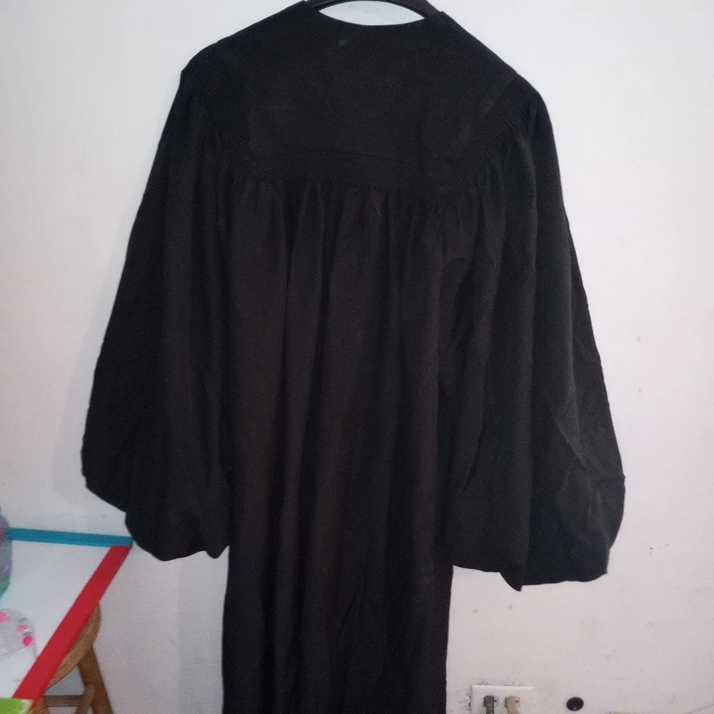 A BLACK &GOLD MURPHY ROBE - Picture 2 of 8